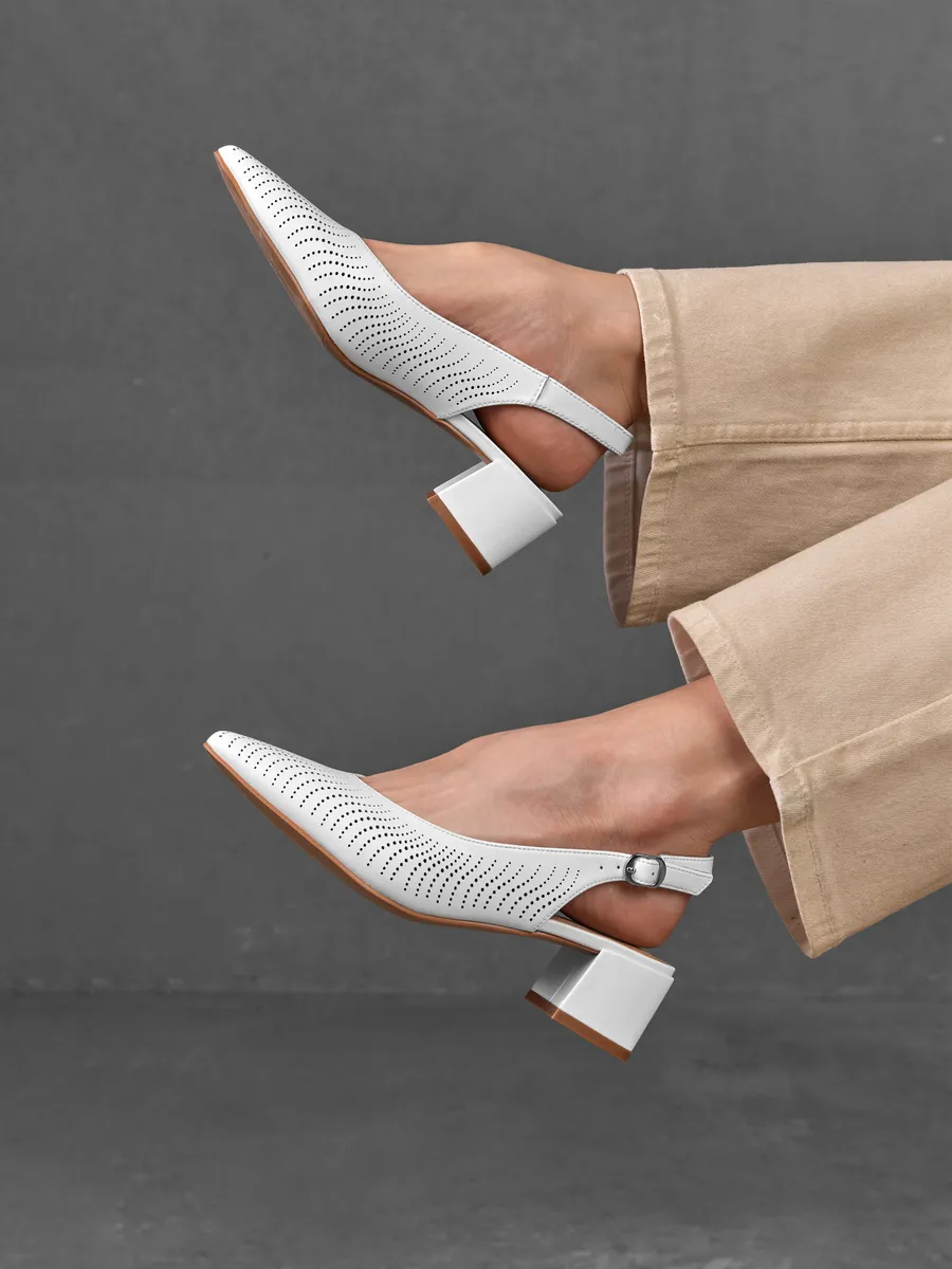 Туфли женские на низком каблуке летние кожаные открытые 31W25-25-012