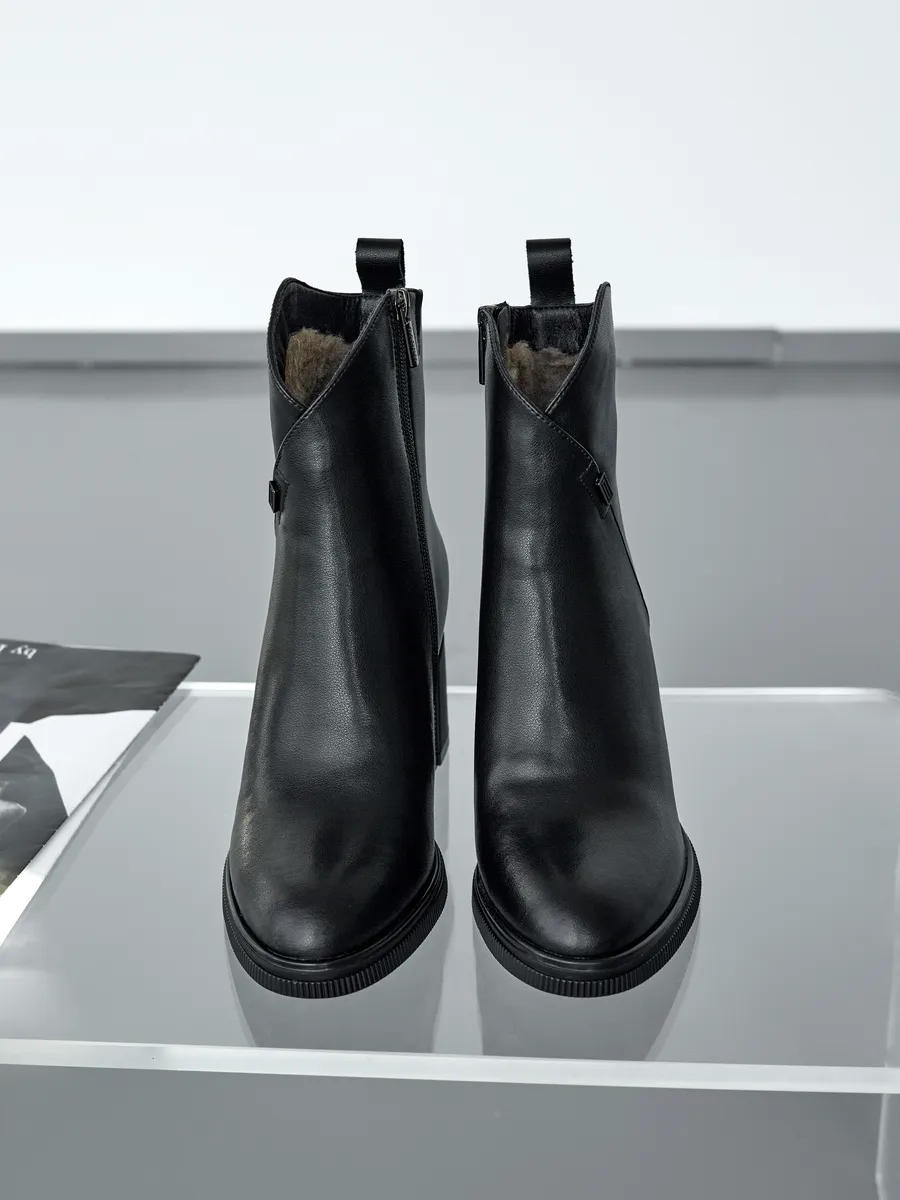 Ботинки женские зимние на каблуке натуральная кожа U420-040