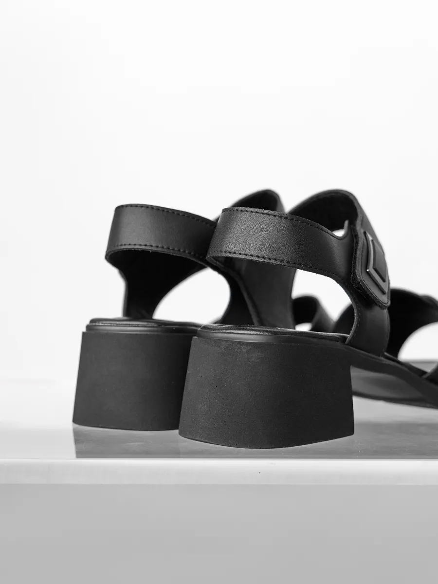 Босоножки женские летние на каблуке EA092-011k