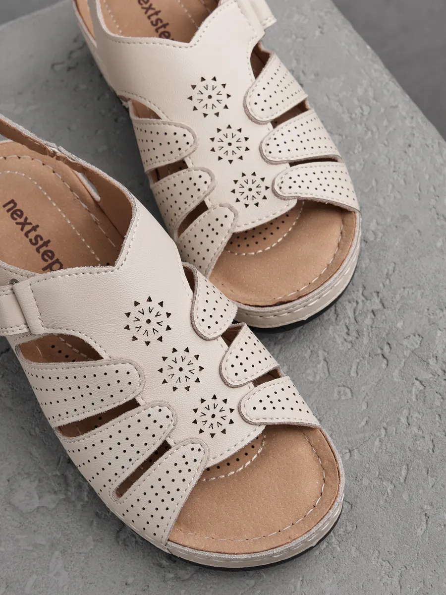 Босоножки женские летние на танкетке натуральная кожа 31W31-6-022