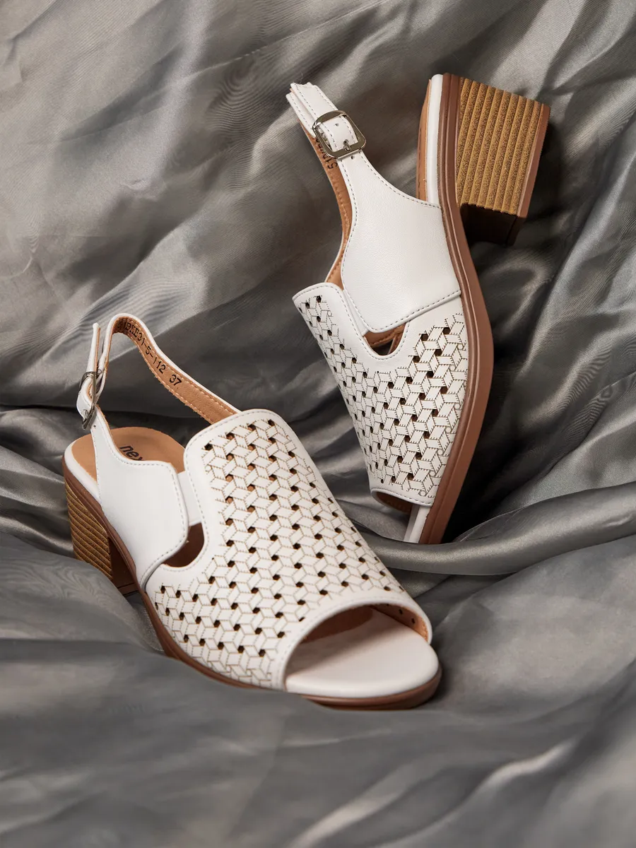 Босоножки женские летние натуральная кожа белые на каблуке 51BKE31-5-112k