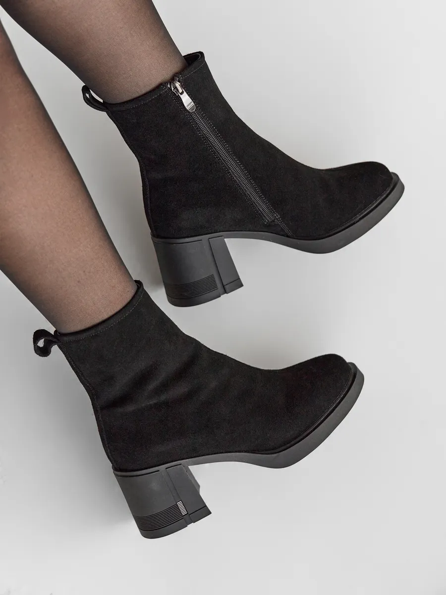 Полусапожки женские зимние натуральные замшевые на каблуке 42-ZME25-28-201